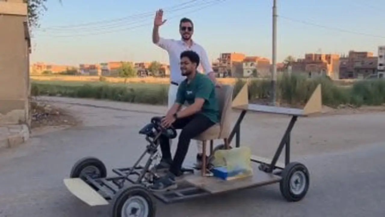 ابتكار شاب مصري لسيارة اقتصادية تقطع 70 كيلو متراً بتكلفة 10 جنيهات